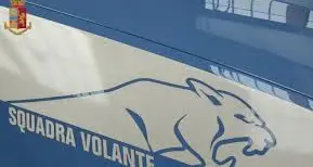 Gira in monopattino con una grande quantità di hashish: minorenne nei guai