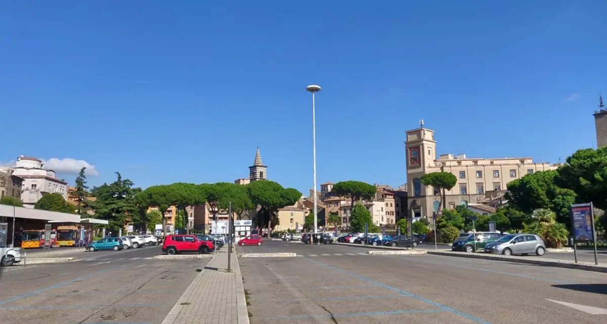 Viterbo, il parcheggio del Sacrario a pieno regime