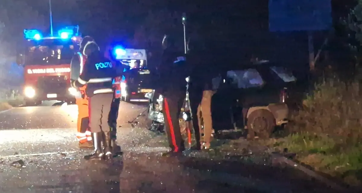 Frontale sulla Vetrallese: un morto e due feriti