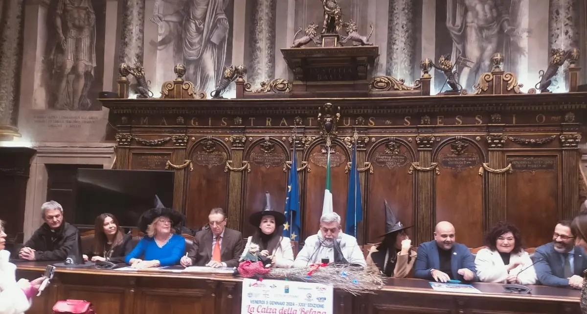 Viterbo: torna la Calza della Befana più lunga del mondo