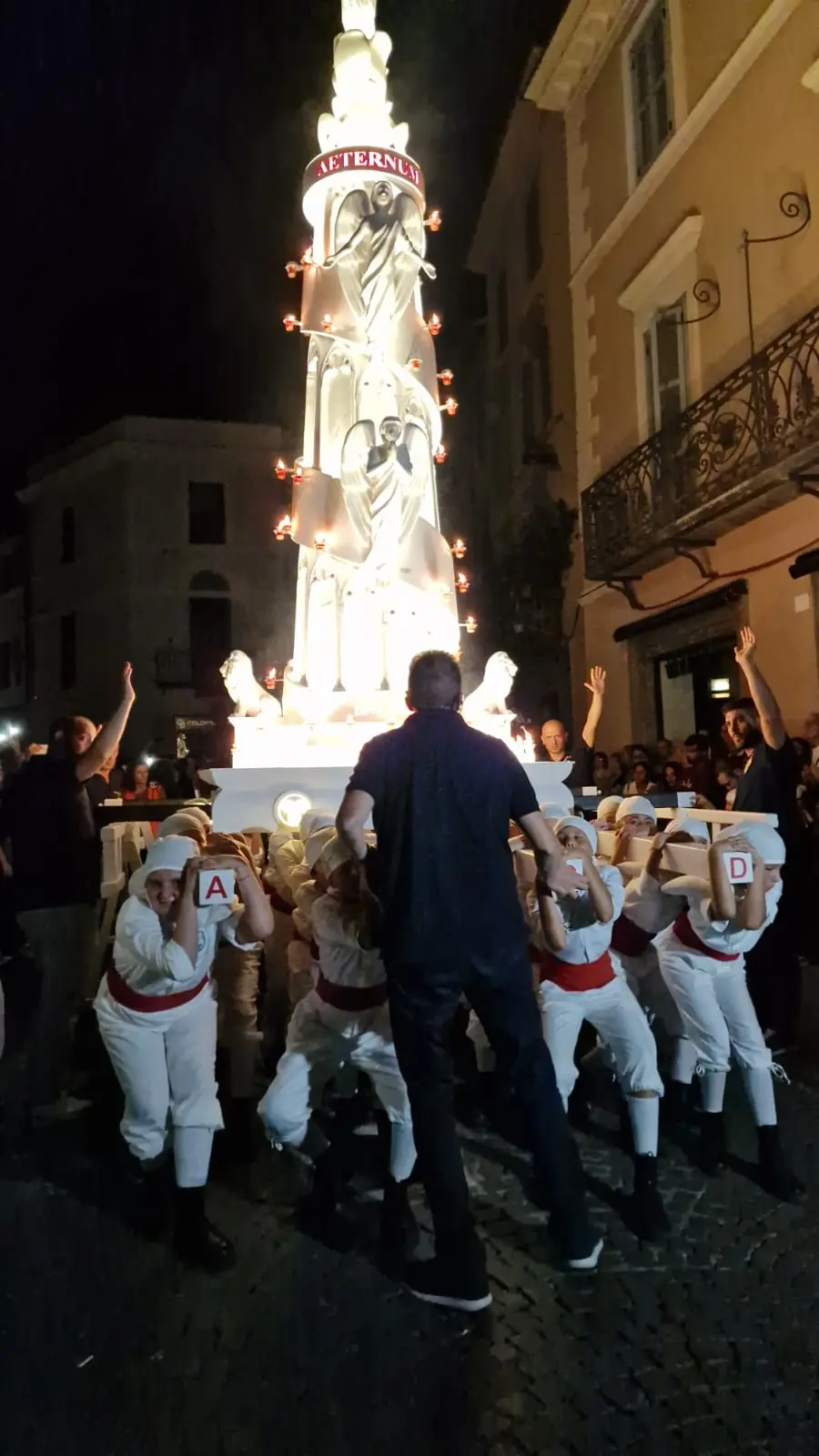 Viterbo: Eterna, la nuova minimacchina del centro storico, al debutto conquista la città