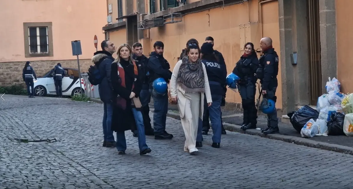 Frontini contestata dagli sgomberati: «Sulle occupazioni non arretreremo»