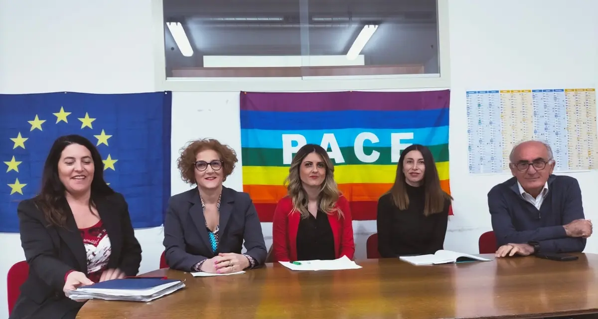 Il Pd dice no alla mozione contro la sindaca