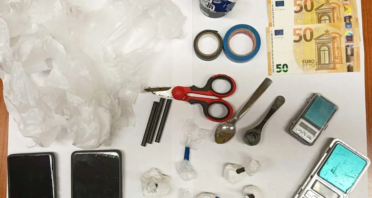 Viterbo: cocaina nascosta in casa e telecamere per sfuggire ai controlli, arrestato 45enne