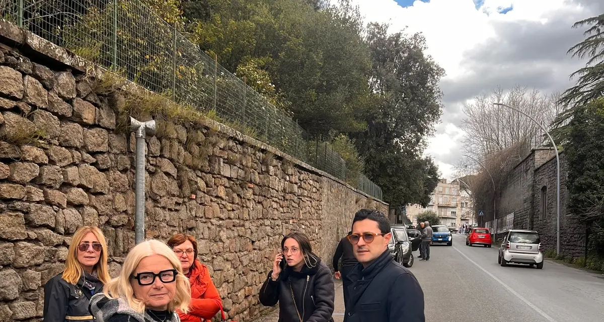 Una raffica di multe in via del Pilastro