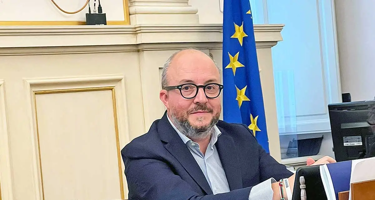 «Noi restiamo all’opposizione, Sgarbi non è iscritto al partito»