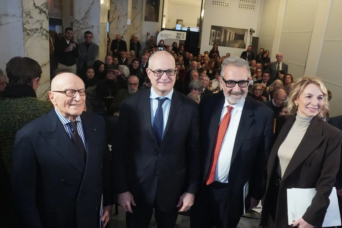 Un momento dell\\'inaugurazione della mostra \"Roma terzo millennio, la scia della cometa\", nello spazio WeGil di Trastevere. , Agenzia Nova