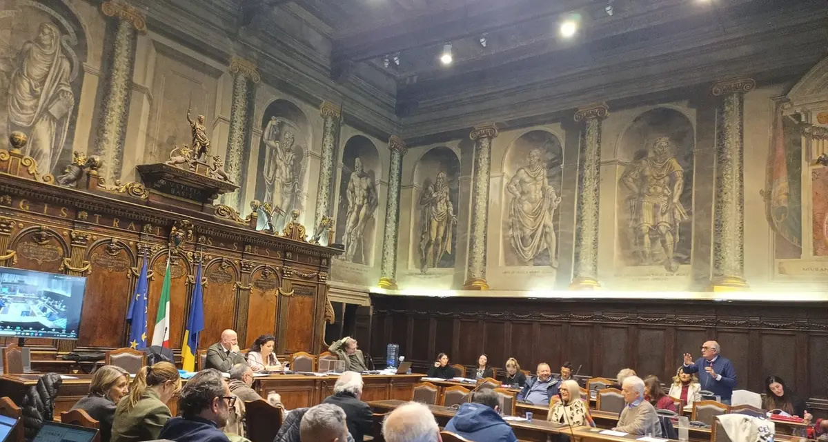 Parcheggio S. Biele, via libera all’unanimità