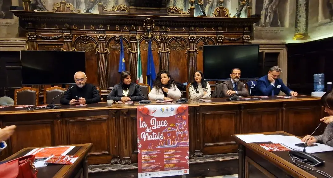 “La luce di Natale” con dedica a Leonardo Cristiani
