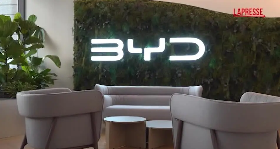 Auto, Stella Li (BYD): \"Con ATTO 2 DM-i batteremo chiunque\"