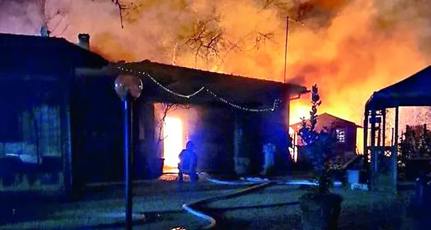 Blera: agriturismo distrutto da un rogo