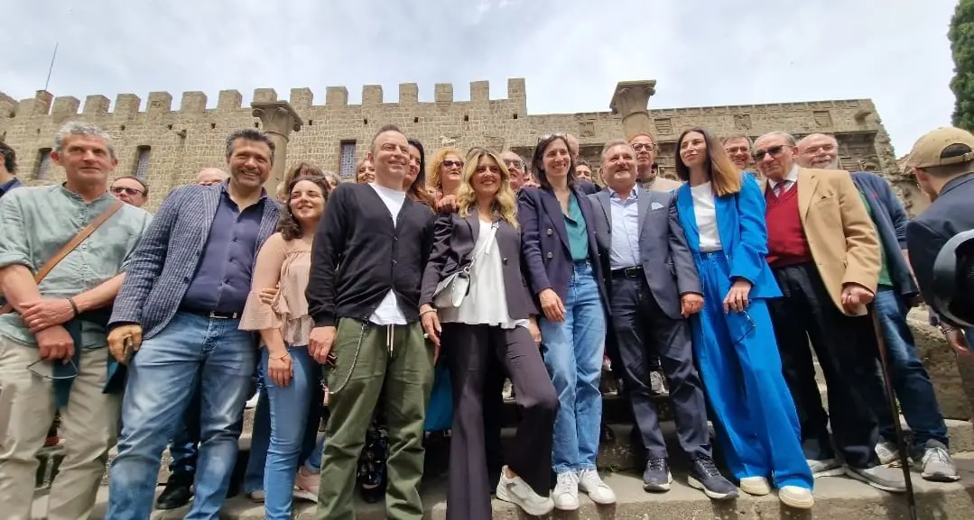 Elly Schlein a Viterbo: «I nostri avversari: la destra e l’indifferenza»