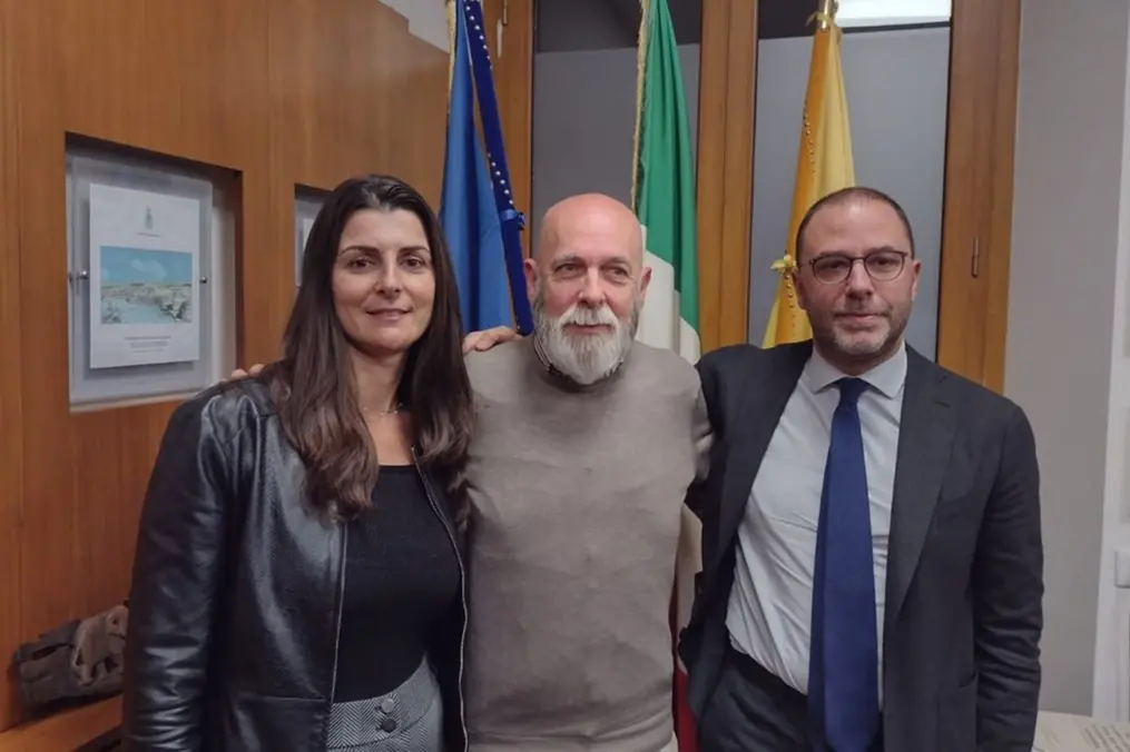 <p>Emanuela Di Paolo, Ernesto Tedesco e Angelo Valeriani</p>\\n