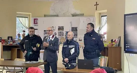 Una lezione particolare con la polizia ferroviaria
