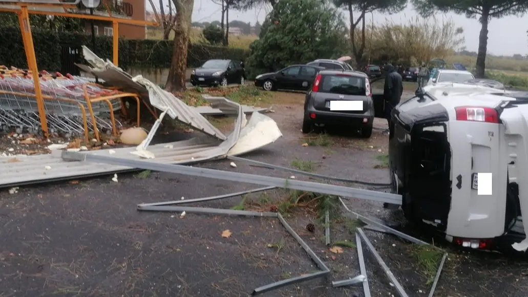 Violenta tromba d'aria a Cerveteri: si contano i danni