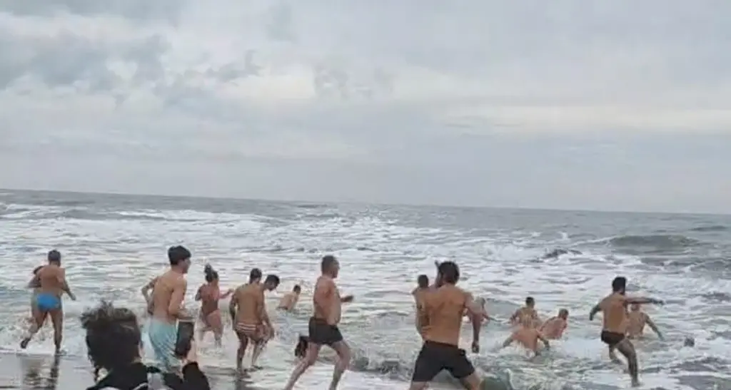 Primo giorno dell’anno, a Montalto di Castro rinnovato il tuffo in mare a favore dell’Ail