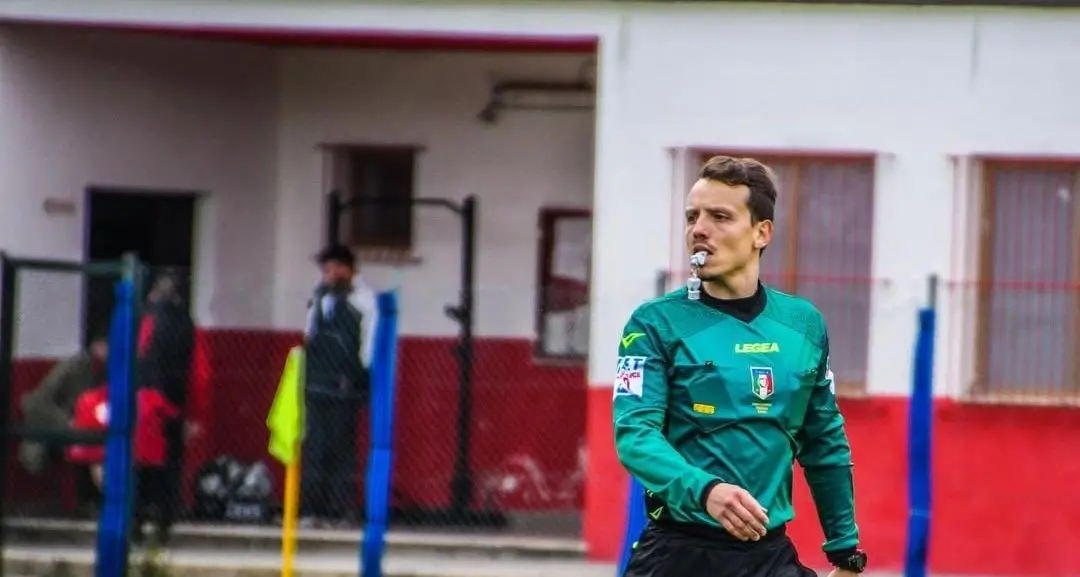 Arbitro civitavecchiese aggredito: 5 anni di squalifica e Daspo al calciatore del Corchiano