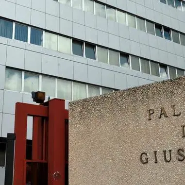 Violenza sessuale: arrestato un professore