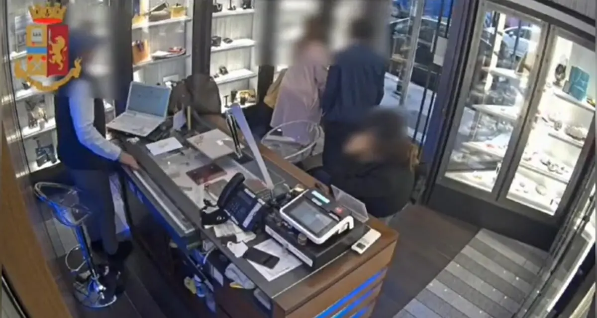 Viterbo: furti in gioielleria, arrestati due componenti della banda