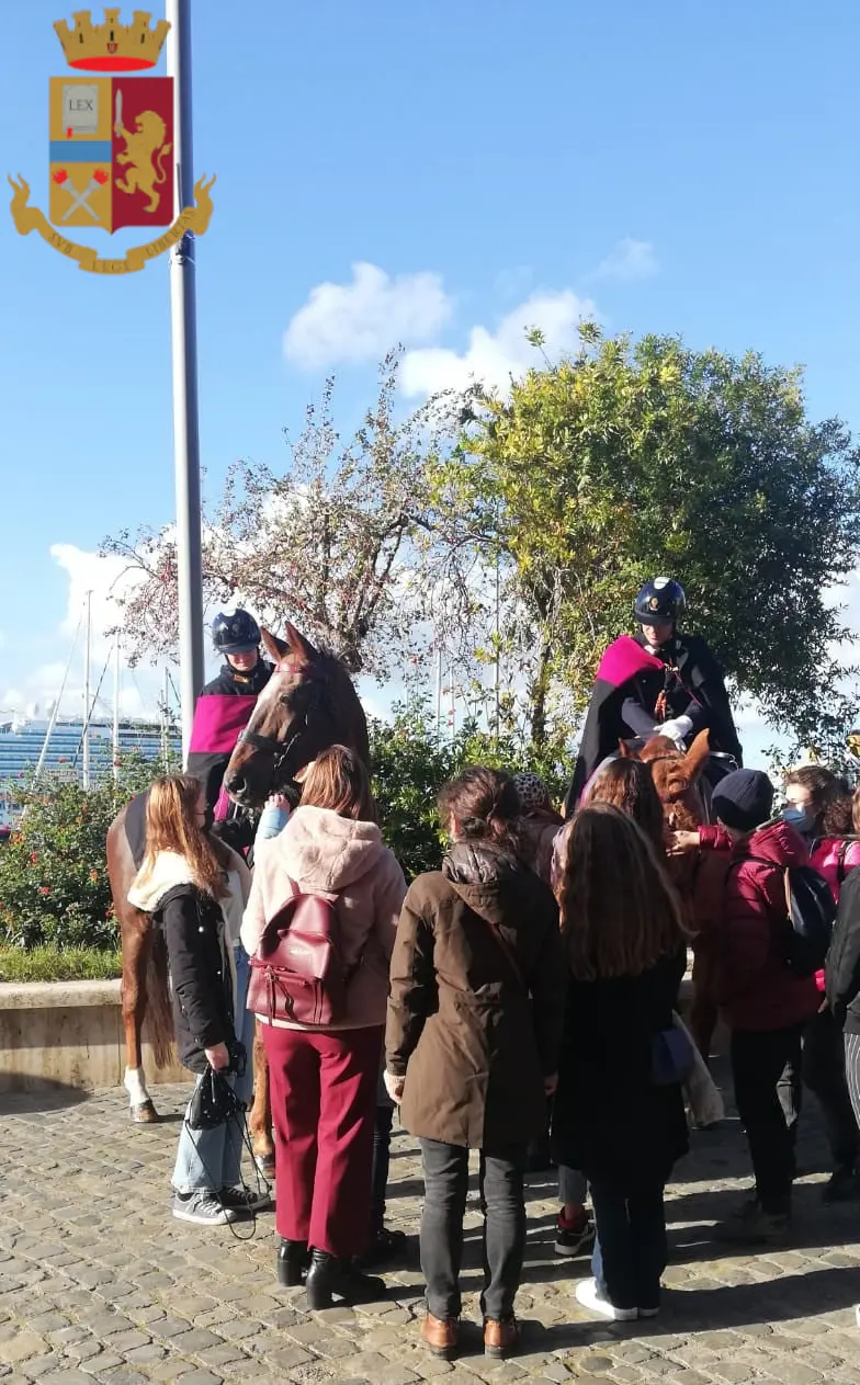 Polizia a Civitavecchia per il progetto ''Una vita da social''