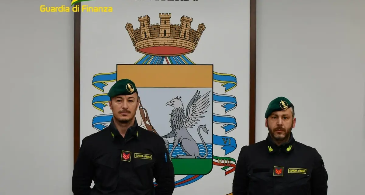 Viterbo, sequestrati oltre 200 profumi cancerogeni