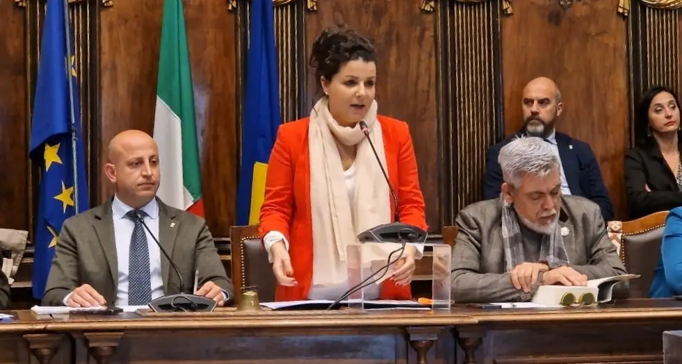 «Sindaca Frontini, faccia un passo indietro»