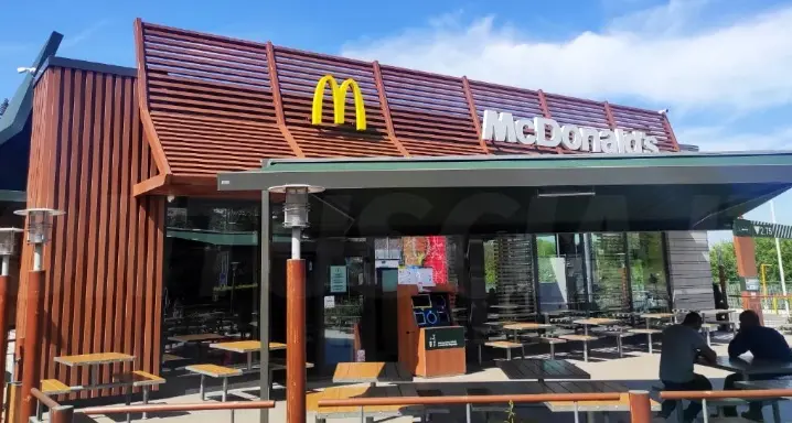 Caso Mc Donald’s e baby gang, la sindaca: «Situazione monitorata»