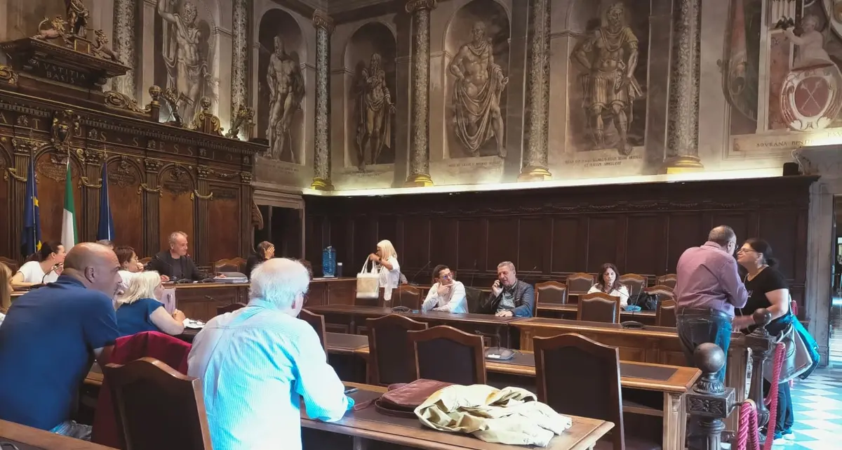 «Frontini se ne vada, Marini deve tornare sindaco»