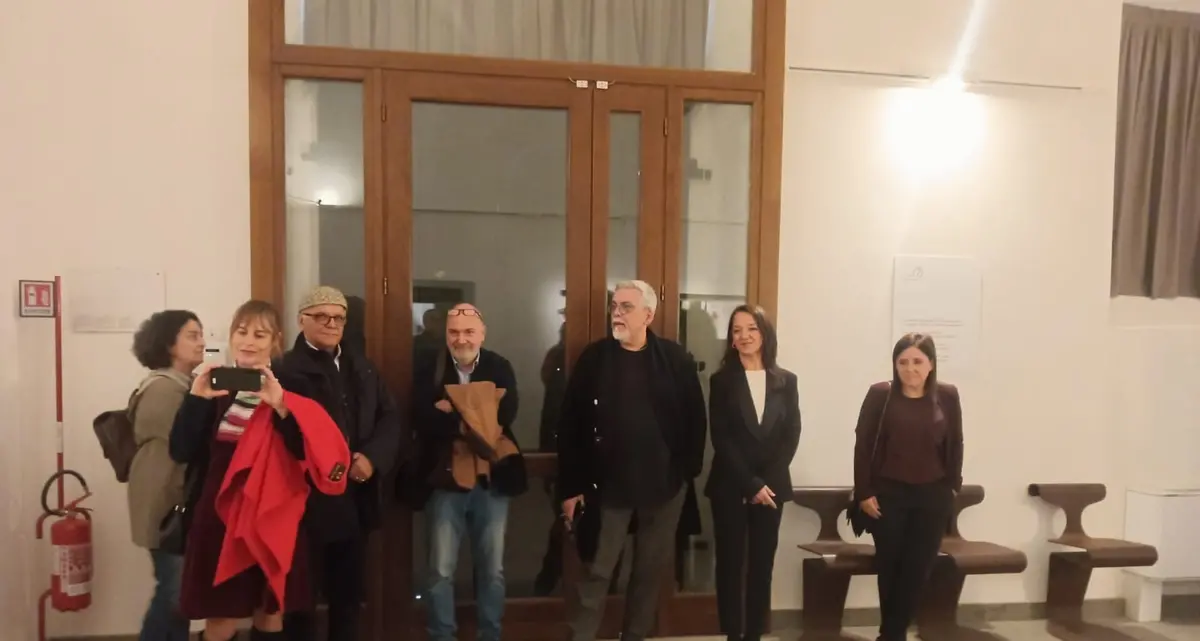 Raccolta differenziata di parole al museo dei Portici