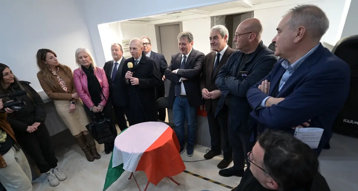 Poletti, inaugurazione flop di fronte a pochi intimi di Forza Italia
