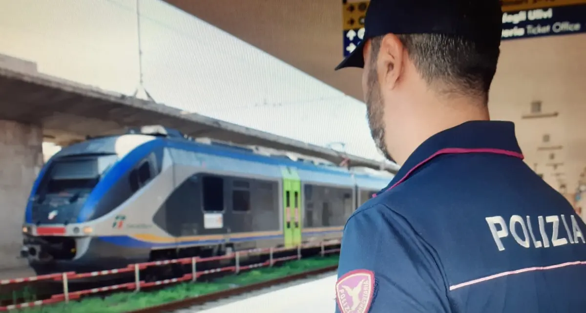 Dentista si addormenta in treno: derubato dello zaino
