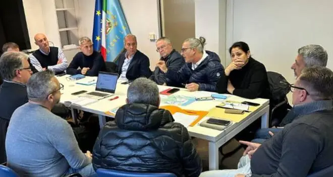 Trasporto aereo, i sindacati incontrano Comune e Regione