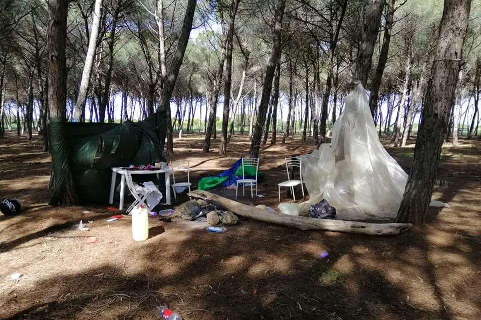 Rifiuti abbandonati alla Frasca