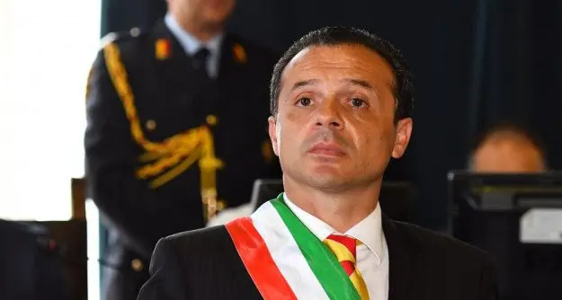 L’onorevole Cateno De Luca (Libertà) oggi a Santa Marinella Sabato sarà il turno del commissario della Lega Giuseppe Maddaloni