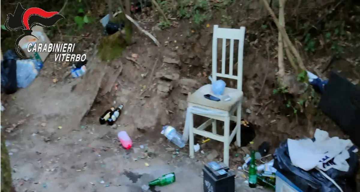 Covo dello spaccio nei boschi: un arresto a Onano