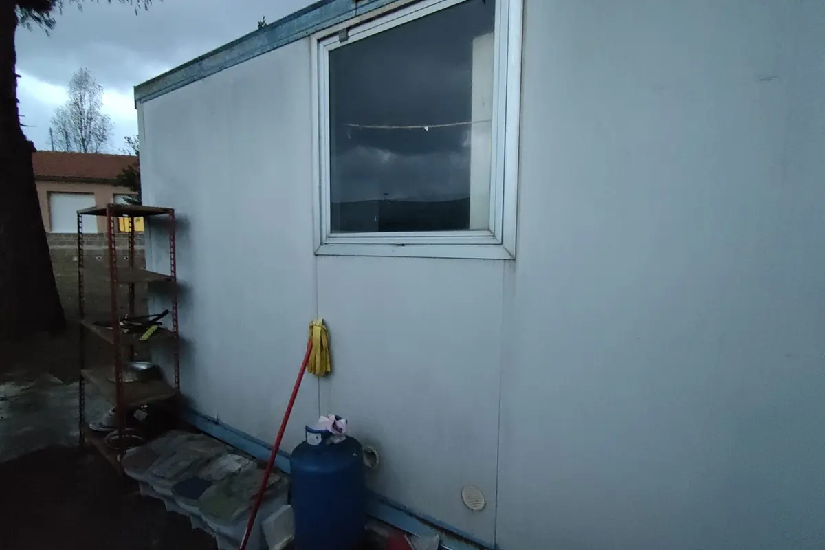 Le condizioni dei locali dell'ex Boietto dove sono stati trasferiti i clochard