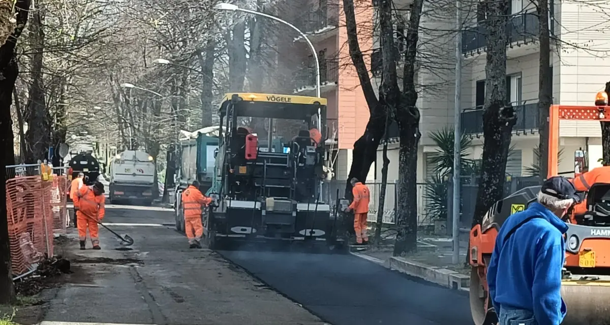 Viterbo, parte l’asfaltatura di via Santa Maria della Grotticella