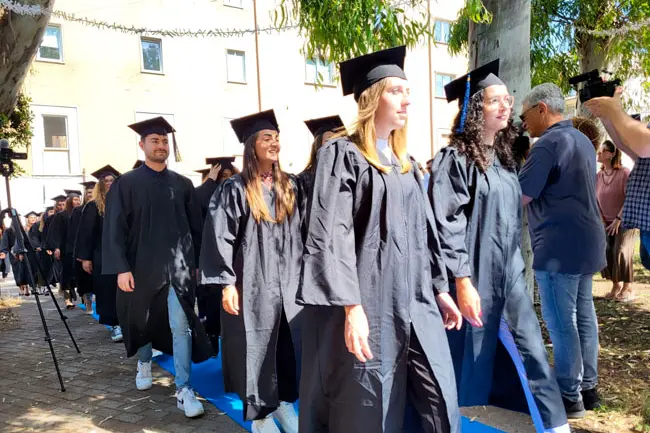Cerimonia di consegna diploma laurea università per Civitavecchia