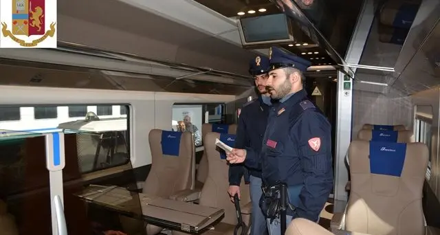 Condannato per droga, rintracciato in treno