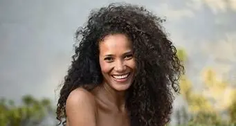 Cose di tutti i giorni: l’ex miss Italia Denny Mendez sul palco del Gassman