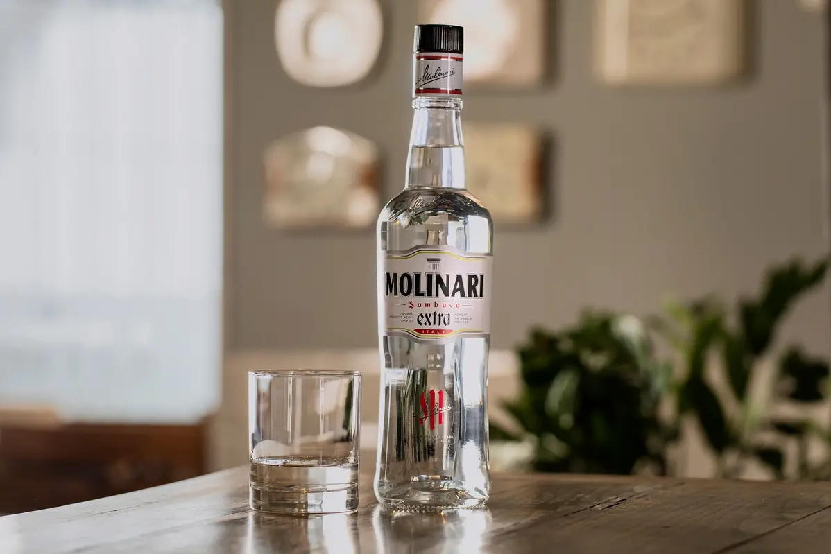 Molinari, 75 anni di sambuca