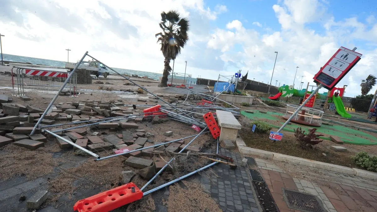 La Marina cancellata dal maltempo