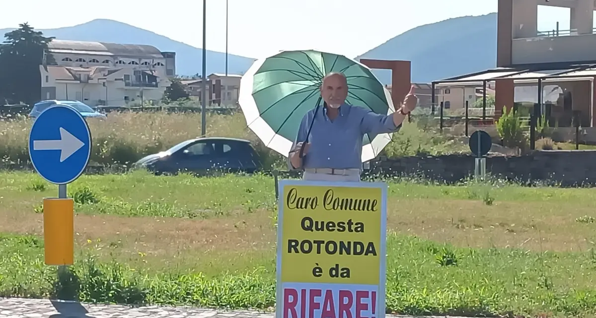 «Questa rotonda è da rifare»