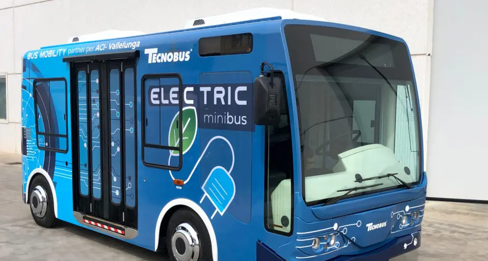 Viterbo, cinque minibus elettrici per il centro storico